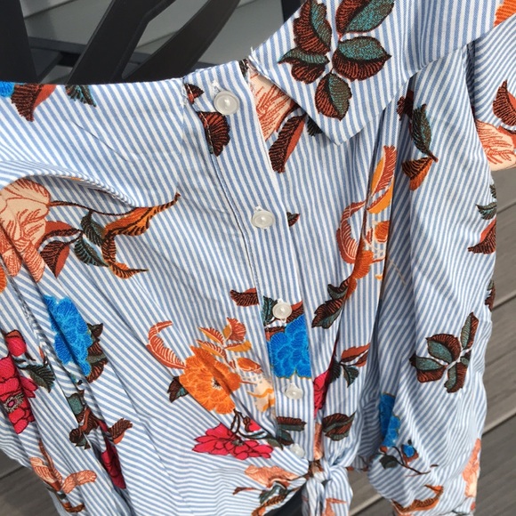 Off the shoulder floral top - Picture 3 of 5